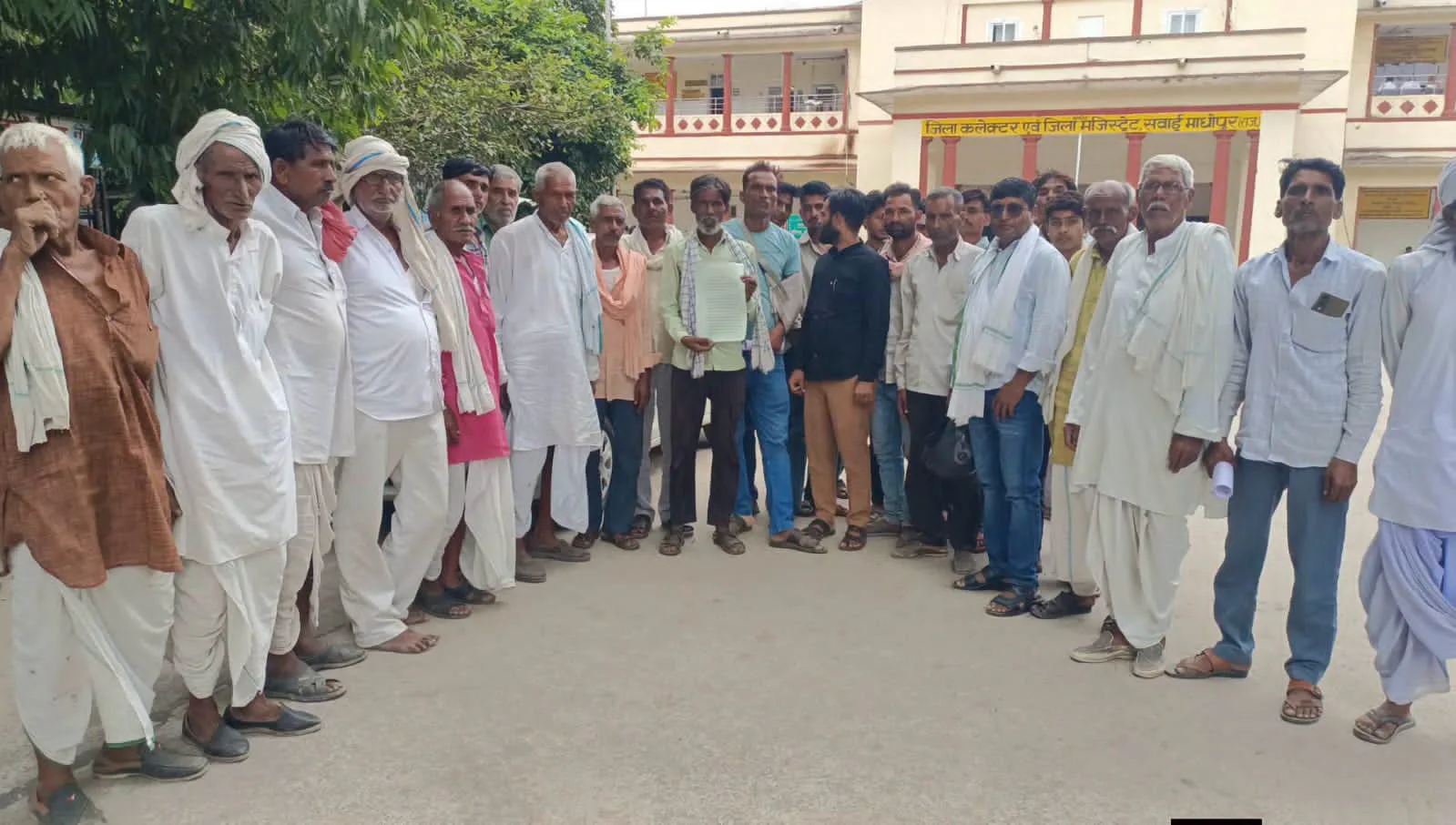 सवाई माधोपुर में चलती बस में ड्राइवर पर जानलेवा हमला, ग्रामीणों में भारी आक्रोश