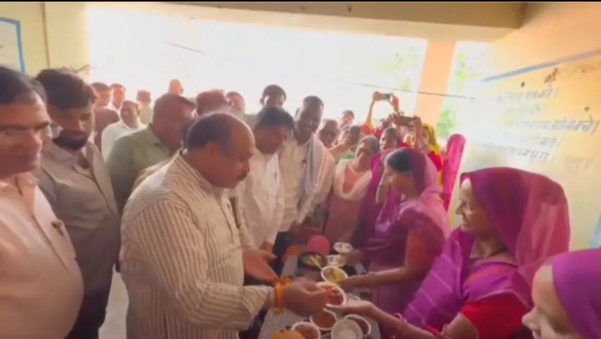हलौंदा आंगनवाड़ी कार्यक्रम में विधायक गोठवाल का मजाकिया अंदाज, बोले- नाश्ता घर से नहीं करता