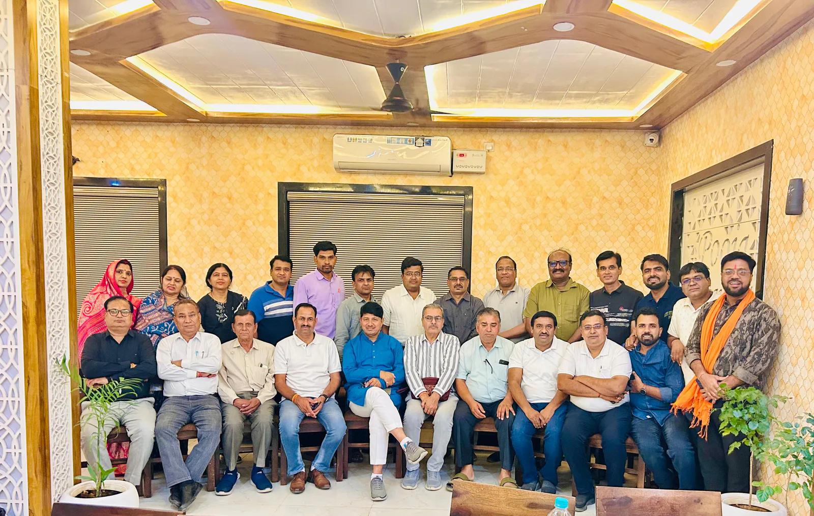 भारत विकास परिषद् डीडवाना शाखा की मासिक बैठक में उपस्थित पदाधिकारी